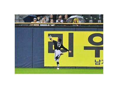박해민 호수비로 LG 승리 이끌어