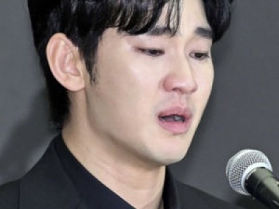 김수현 김새론 미성년자 교제 의혹 재반박하며 논란 확산