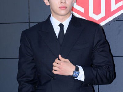 덱스 연기력 논란에 성공 남자 이미지까지 흔들리나