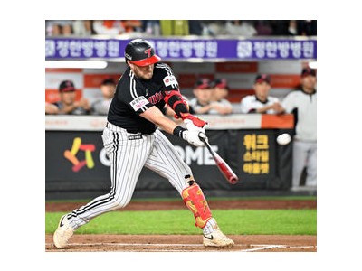 오스틴 2년 연속 30홈런 기록에 LG 팬들 환호