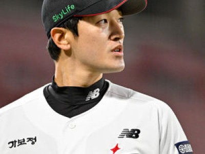 고영표 KT 위즈의 위닝시리즈를 이끌기 위해 마운드 오르나